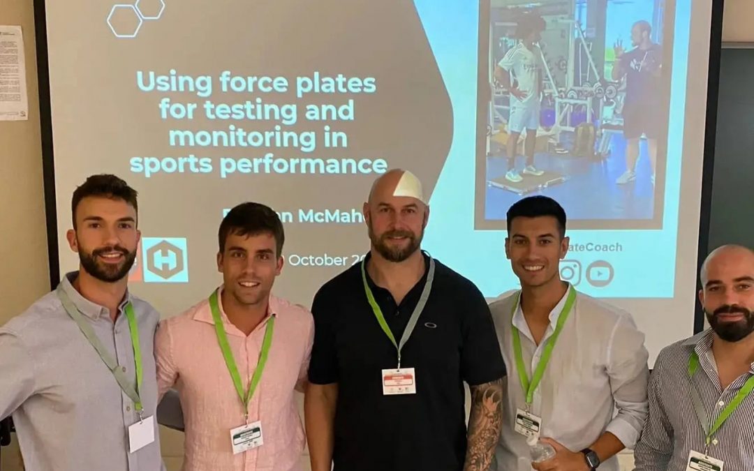 Doctorandos Presentan Investigaciones en Congreso de Optimización del Entrenamiento de Fuerza y Rendimiento Neuromuscular